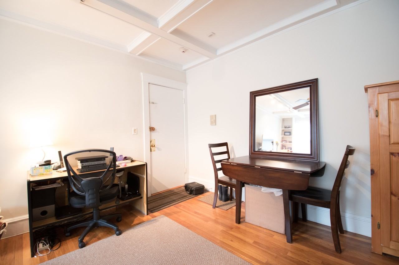 120 Lanark Rd #2 - Photo 3 of 10