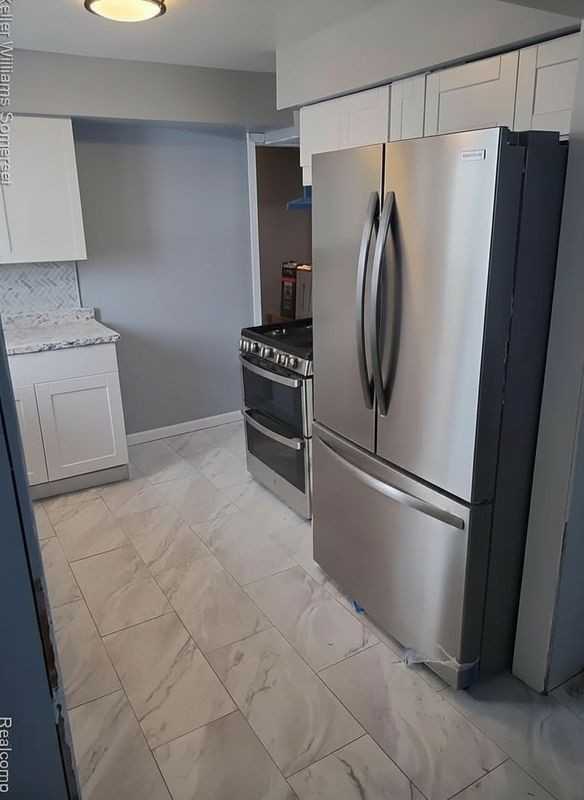 8145 Lozier Ave - Photo 3 of 18