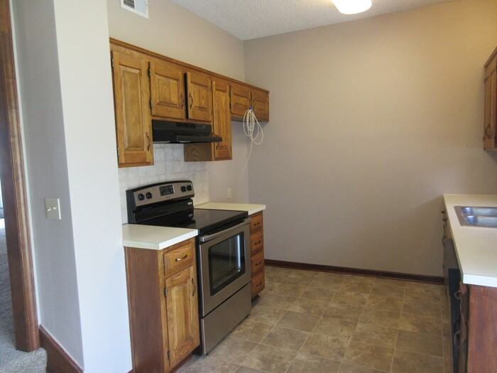 208 208 Northwest 101 Street - Photo 4 of 13