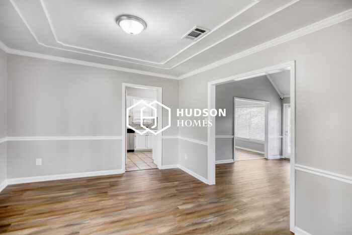 919 Cully Rd - Photo 3 of 13