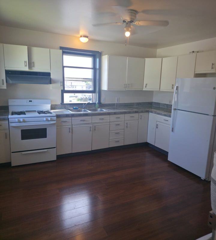 134 Nicholson St - Photo 2 of 13