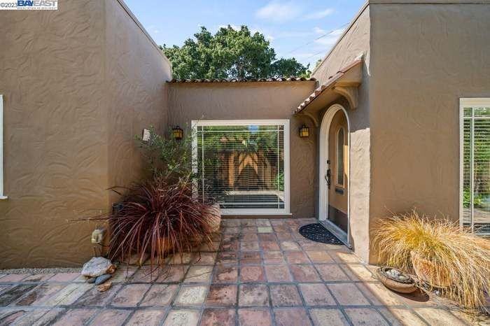 769 Vincente Ave - Photo 3 of 44
