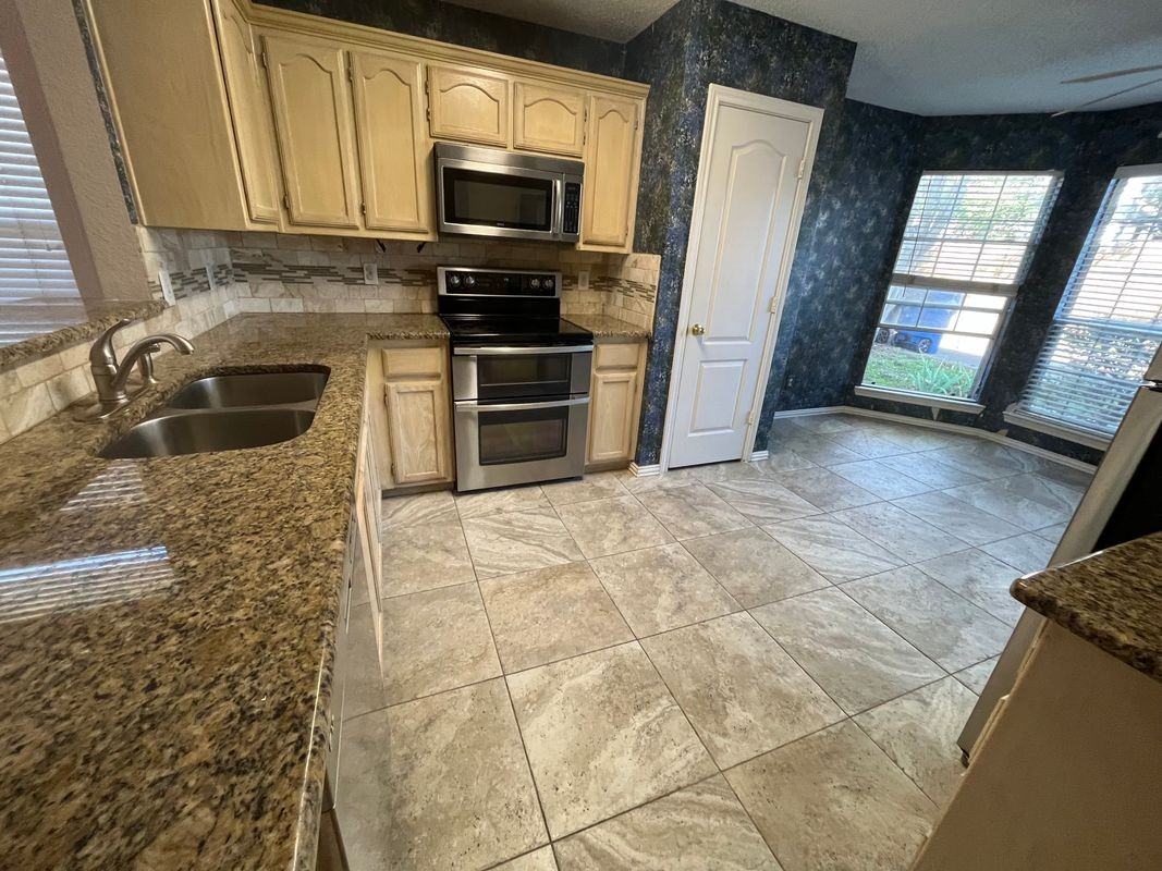 3051 Renaissance Ct - Photo 2 of 15