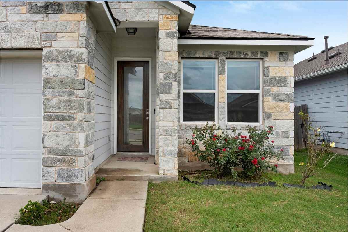 420 Winding Hollow Ln - Photo 3 of 32