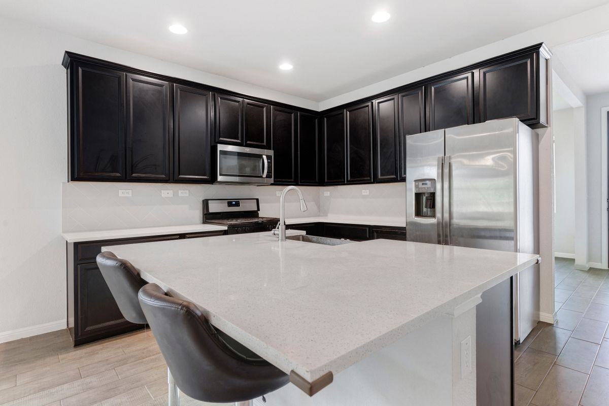 420 Winding Hollow Ln - Photo 6 of 32