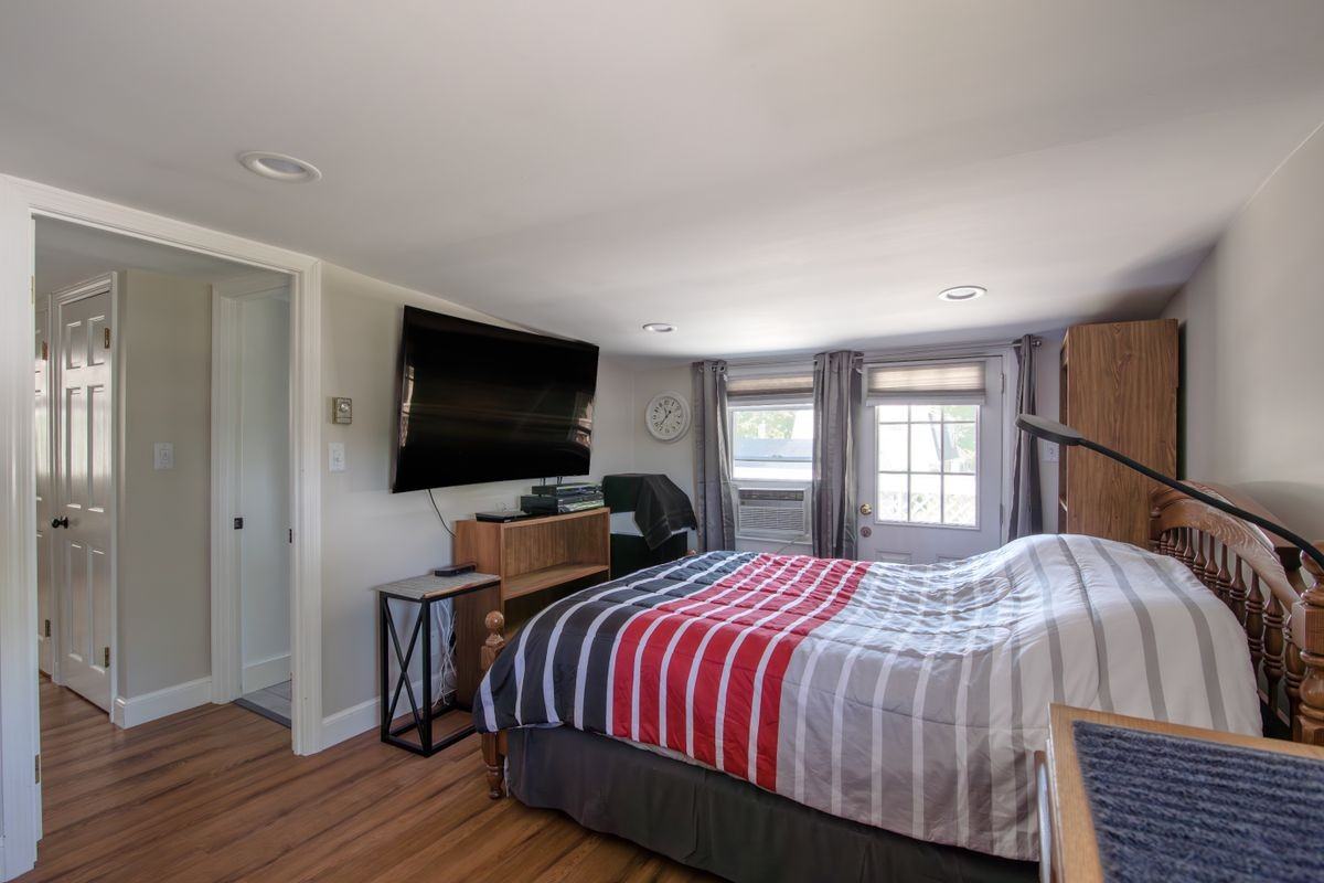 299 South Rd ##1 - Photo 6 of 7
