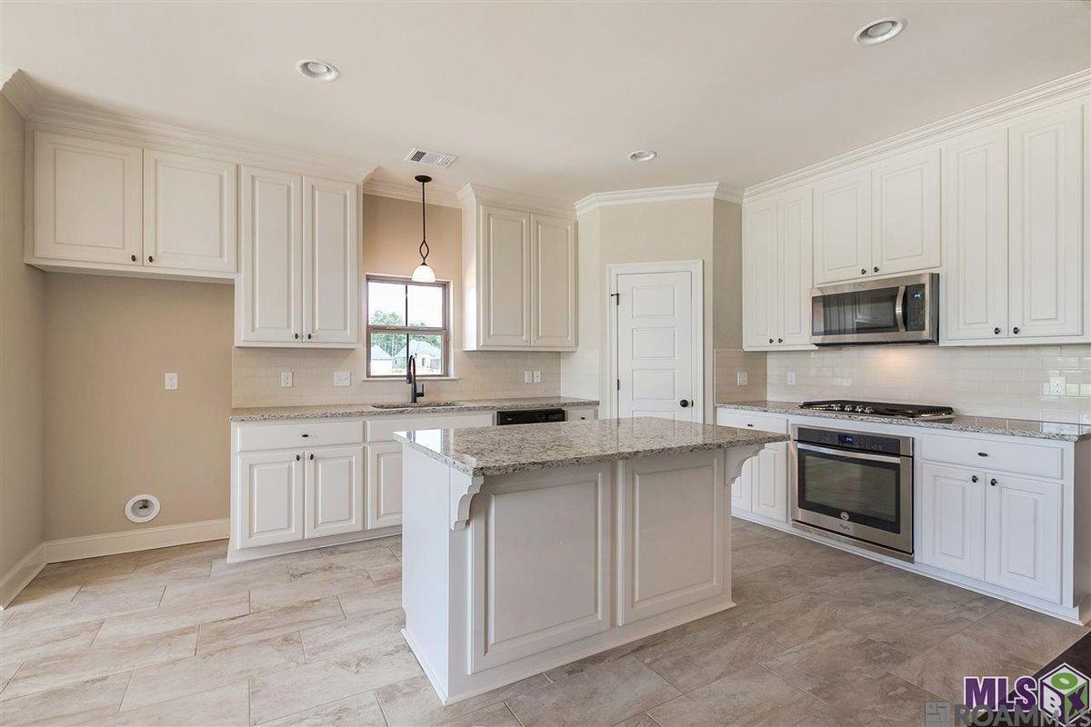 10365 Grand Plaza Dr - Photo 4 of 11