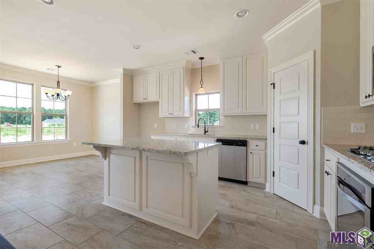 10365 Grand Plaza Dr - Photo 5 of 11