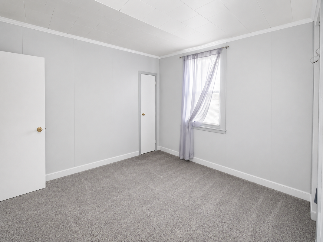 339 Valley St - Photo 6 of 7