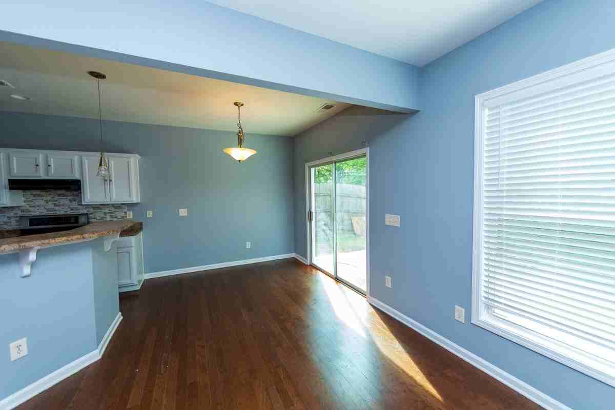 5815 Weddington Dr - Photo 3 of 44