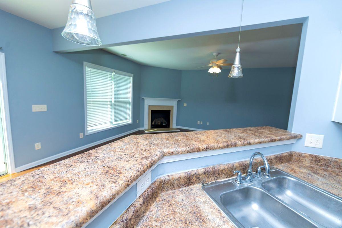 5815 Weddington Dr - Photo 7 of 44