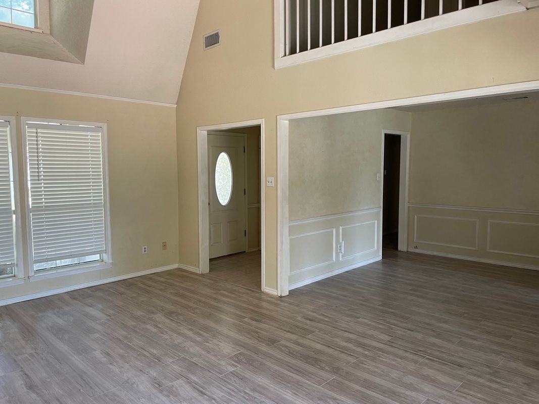932 Valley View Ave - Photo 2 of 13