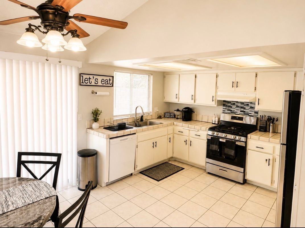 1315 E Avenue J5 - Photo 4 of 21