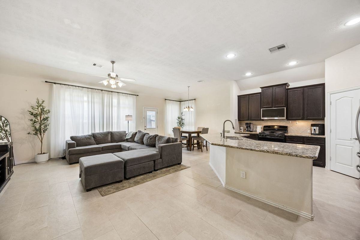 24631 Forest Hiker Ct - Photo 2 of 3