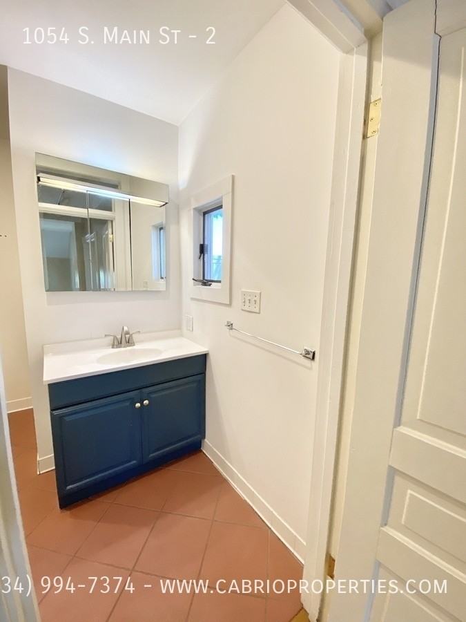 1054 S. Main - Photo 3 of 19