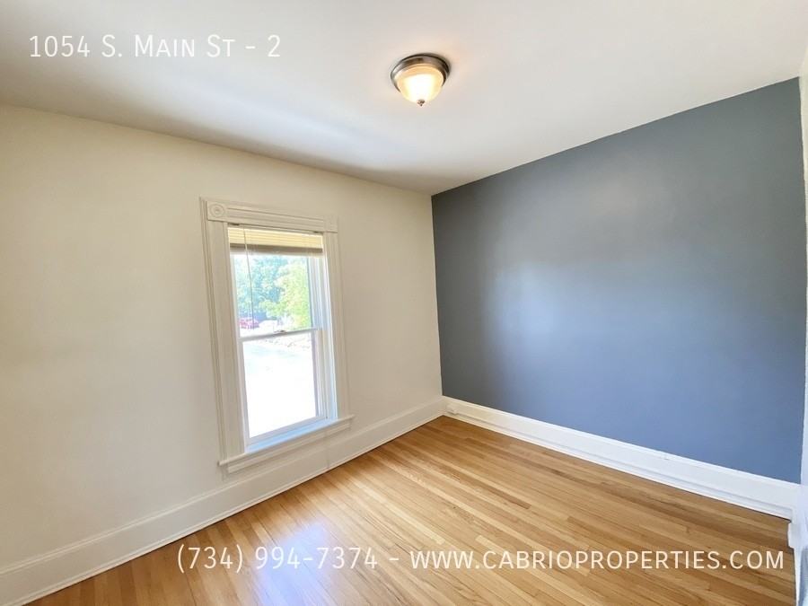 1054 S. Main - Photo 6 of 19