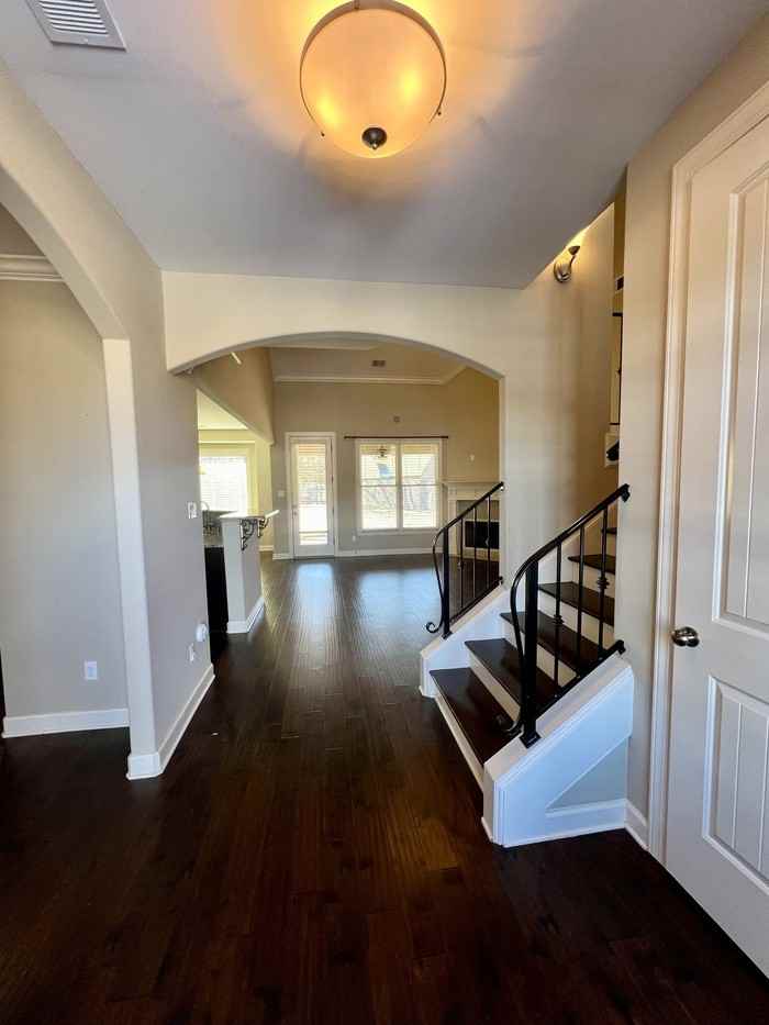 771 Six Oaks Ln - Photo 7 of 48