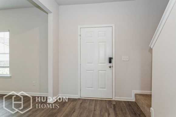 1270 Fendt Dr - Photo 4 of 27