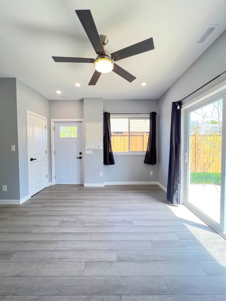95 Leaside Dr - Photo 2 of 11