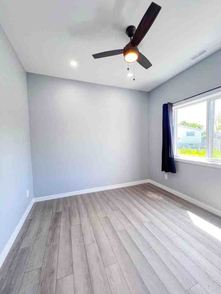 95 Leaside Dr - Photo 6 of 11