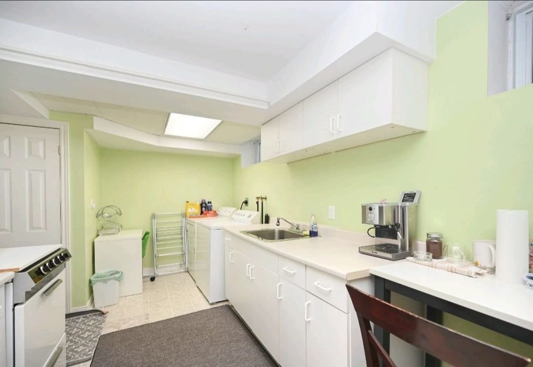 3317 Carillion Avenue - Photo 7 of 9