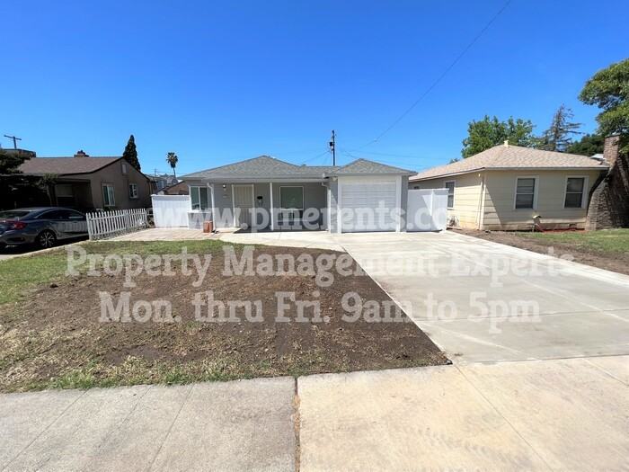 1759 Middlefield Ave - Photo 2 of 24