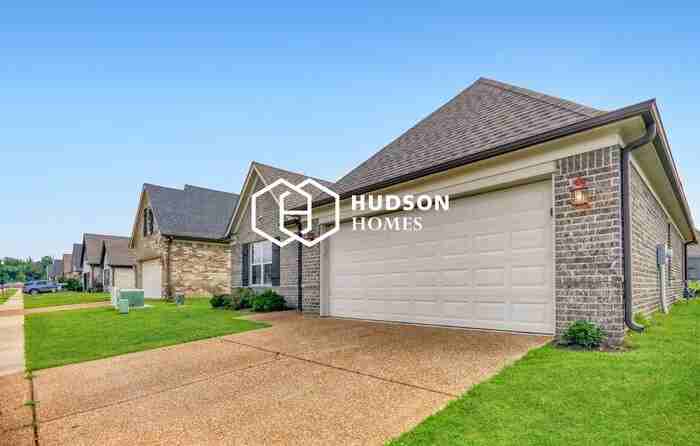 7902 Hemlock Dr - Photo 4 of 26