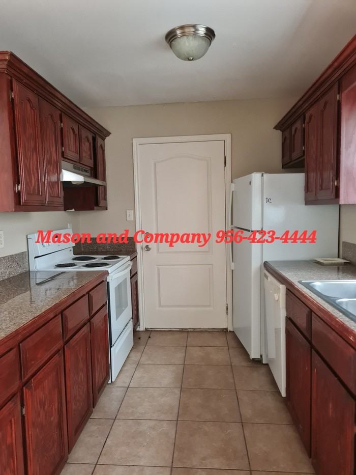 809 W Arroyo Park Ln #A - Photo 3 of 10