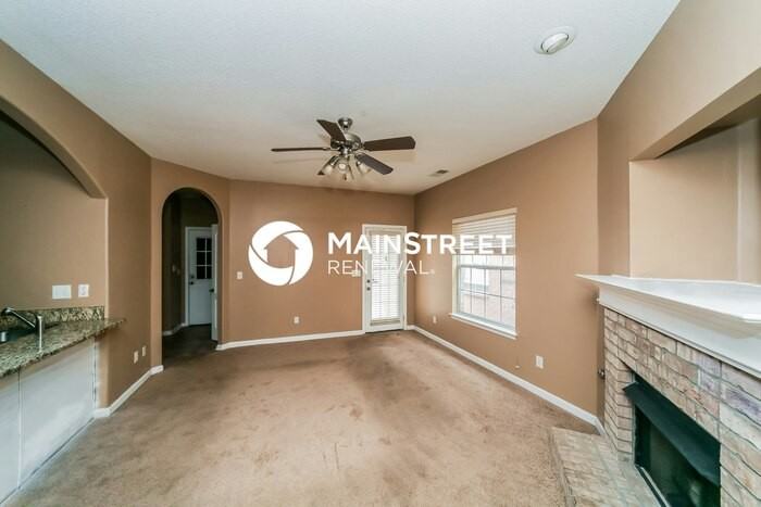 10085 Woodland Hills Dr - Photo 5 of 14