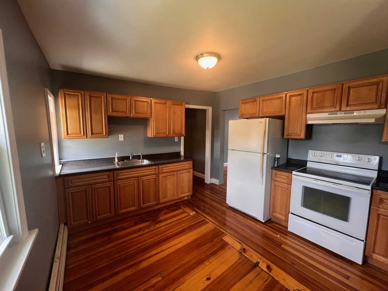 124 Westwood Ave #2FL - Photo 3 of 9