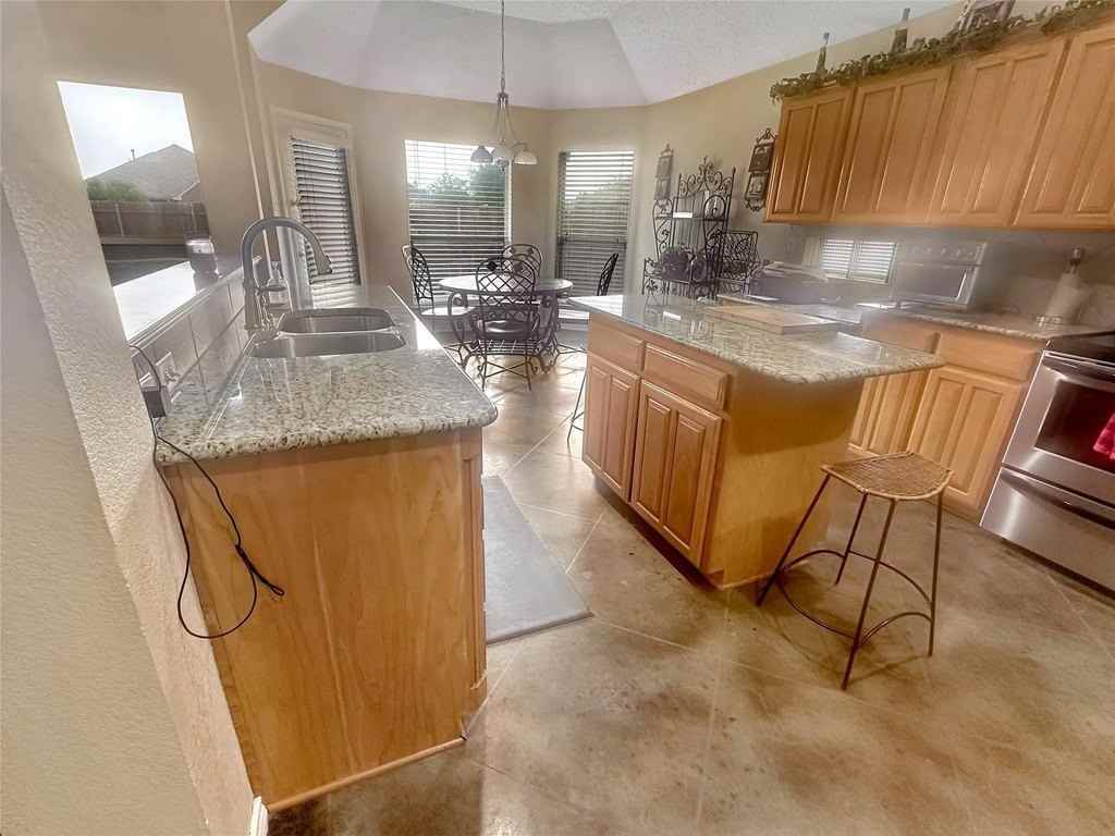 10717 Greenview Ct #NA - Photo 3 of 27