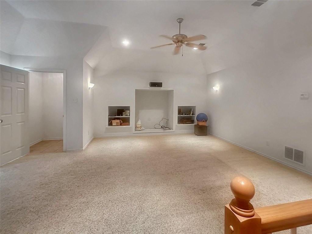 10717 Greenview Ct #NA - Photo 7 of 27