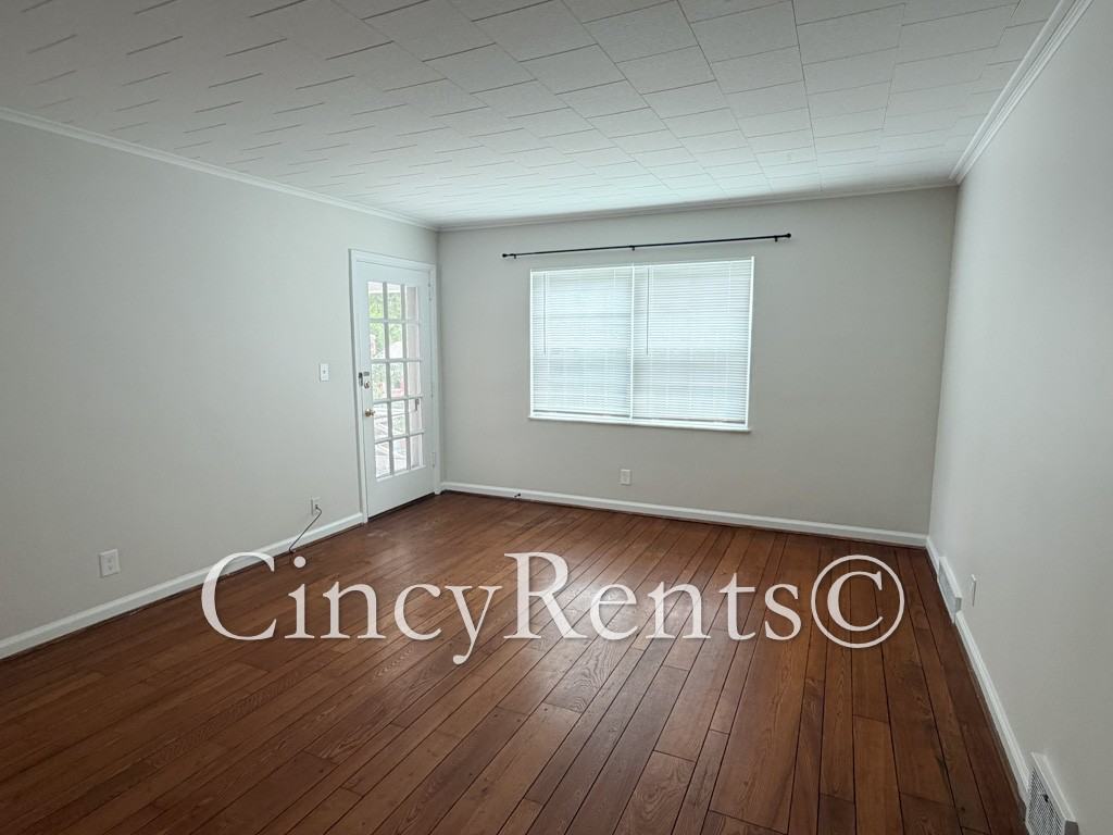 837 Van Dyke Ave #3 - Photo 2 of 20