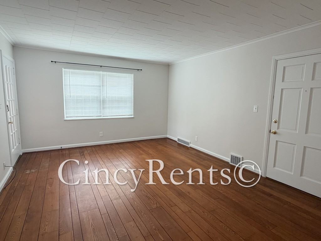 837 Van Dyke Ave #3 - Photo 3 of 20