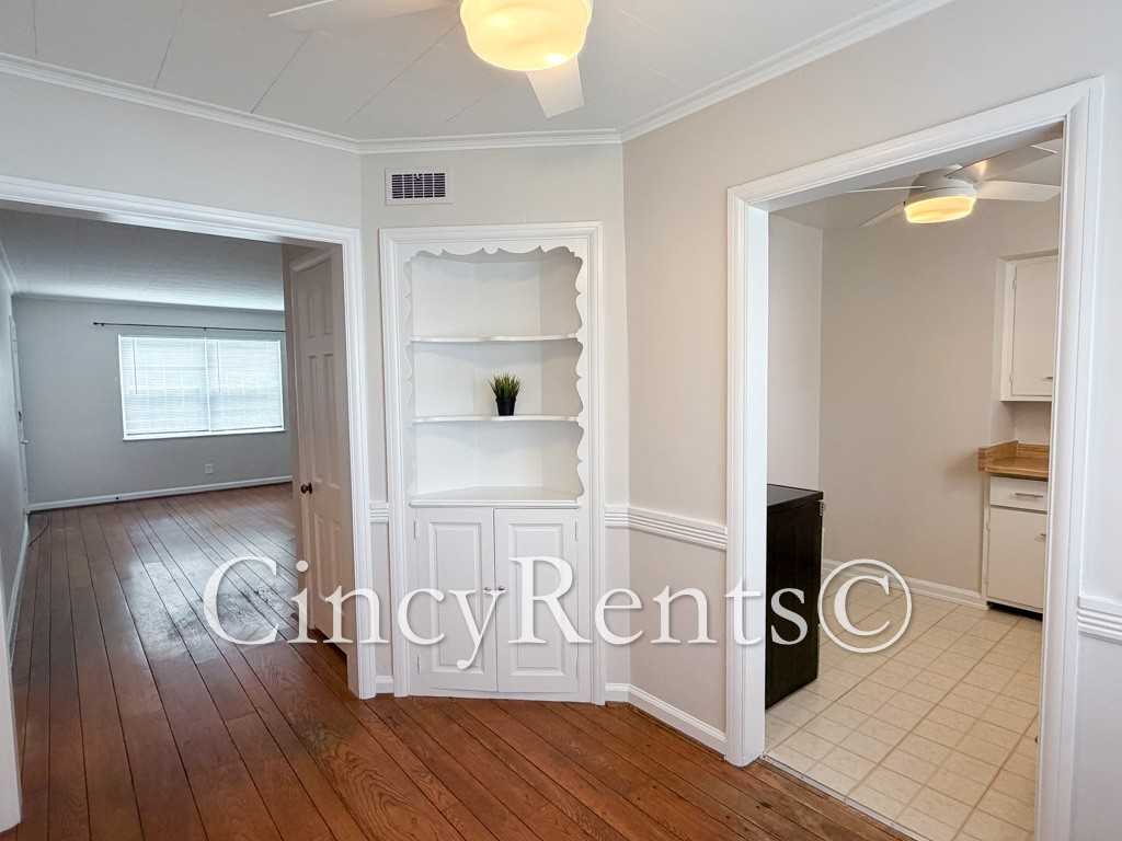837 Van Dyke Ave #3 - Photo 6 of 20