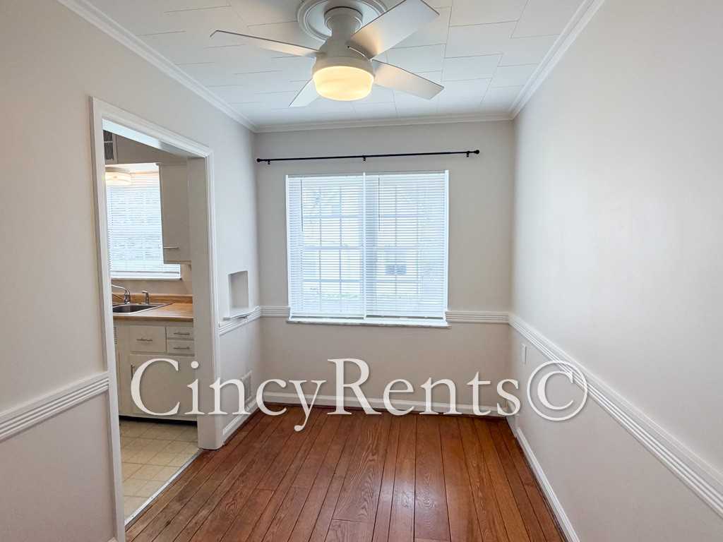 837 Van Dyke Ave #3 - Photo 7 of 20
