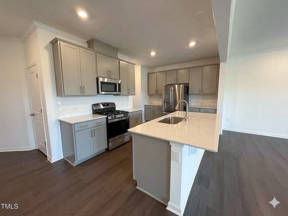 237 Shingle Oak Rd #237 - Photo 6 of 21