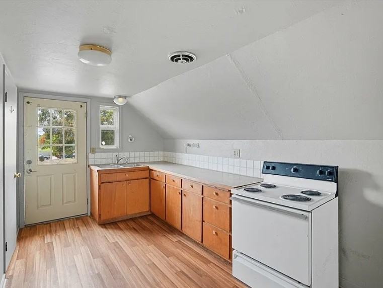 913 E Illinois Ave #NA - Photo 3 of 14