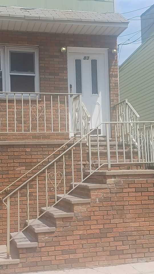 83 W 47th St #B - Photo 2 of 23