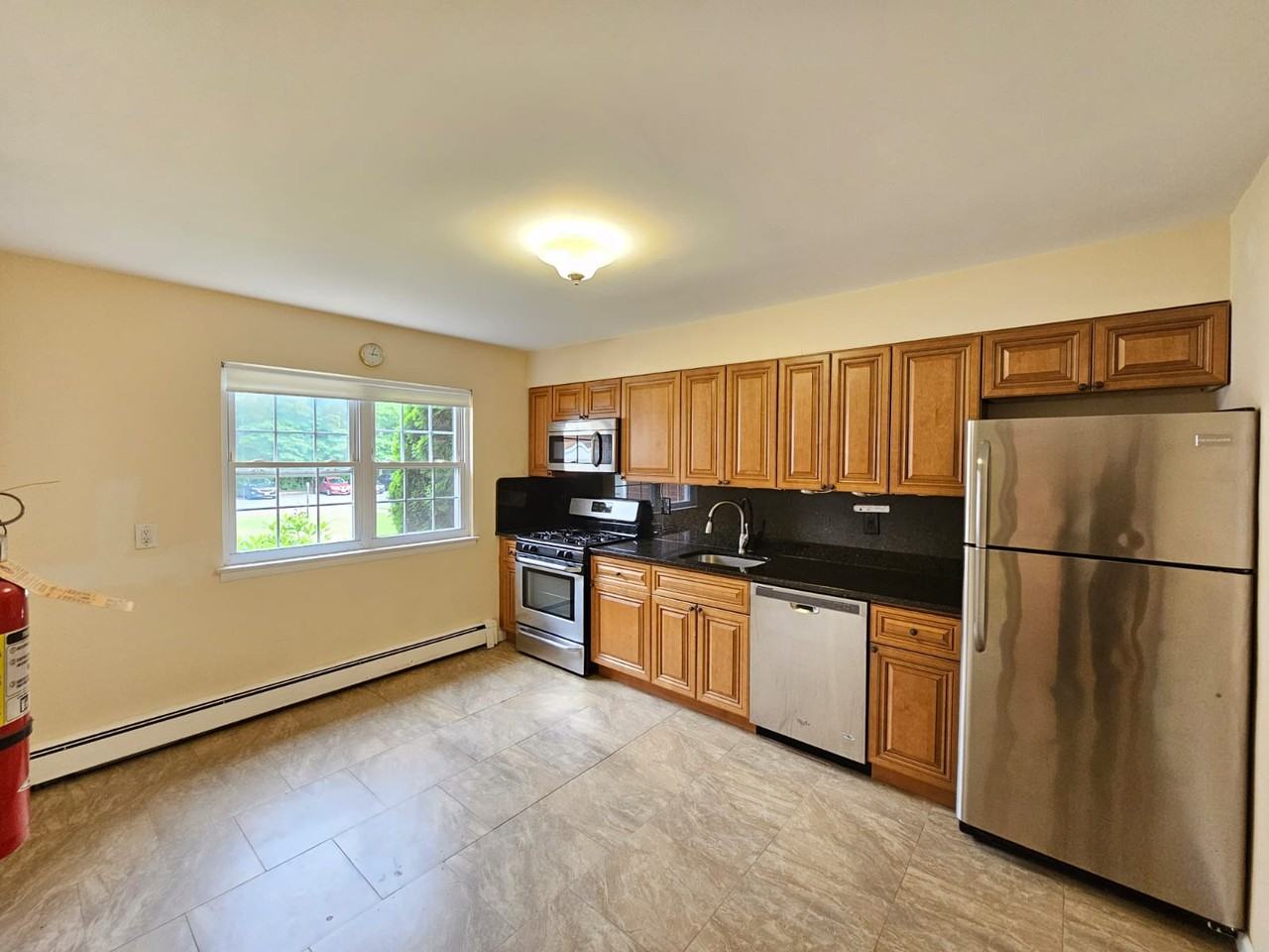 83 W 47th St #B - Photo 6 of 23