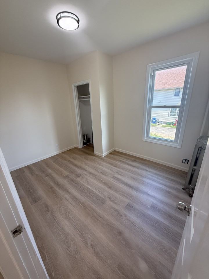 246 Stone Ave #NA - Photo 6 of 8