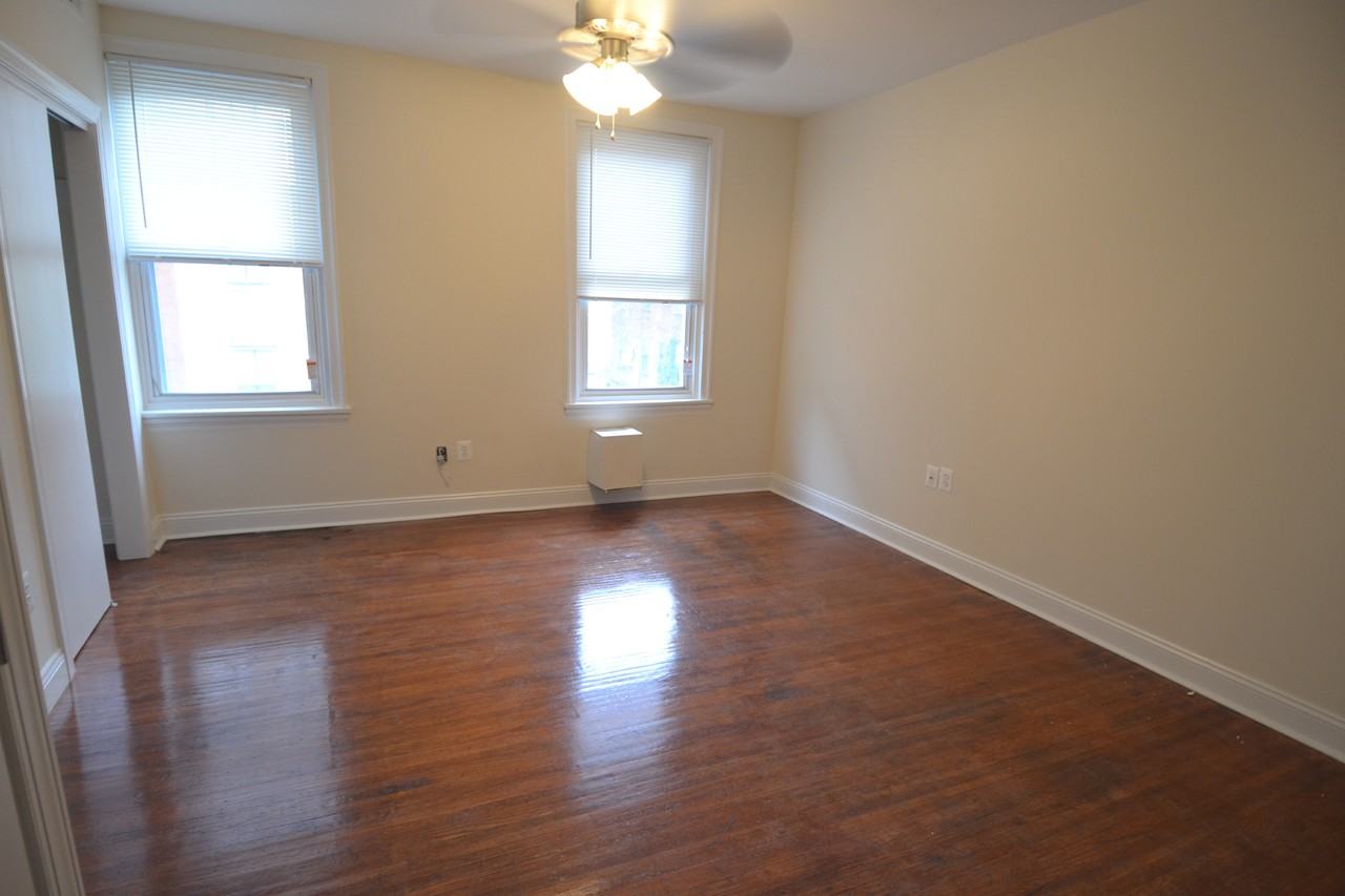 326 S 16th St #3F - Photo 4 of 7