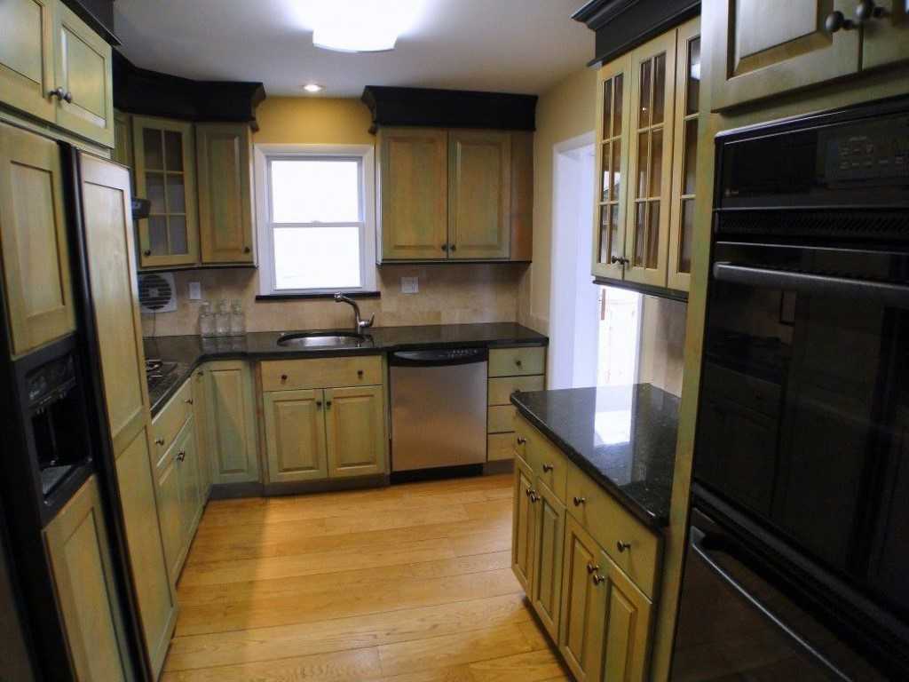 216 Sussex Blvd #NA - Photo 6 of 17