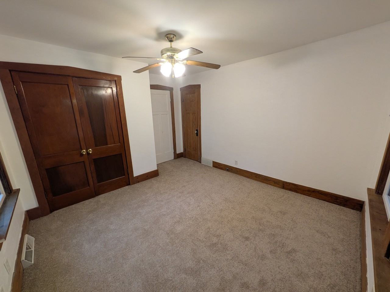 118 Harding Ave #1stFL - Photo 5 of 12