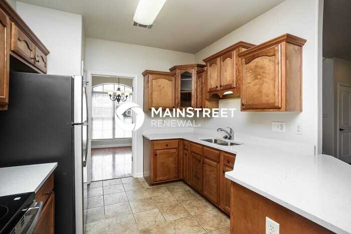 1419 Sawmill Creek Ln - Photo 7 of 18