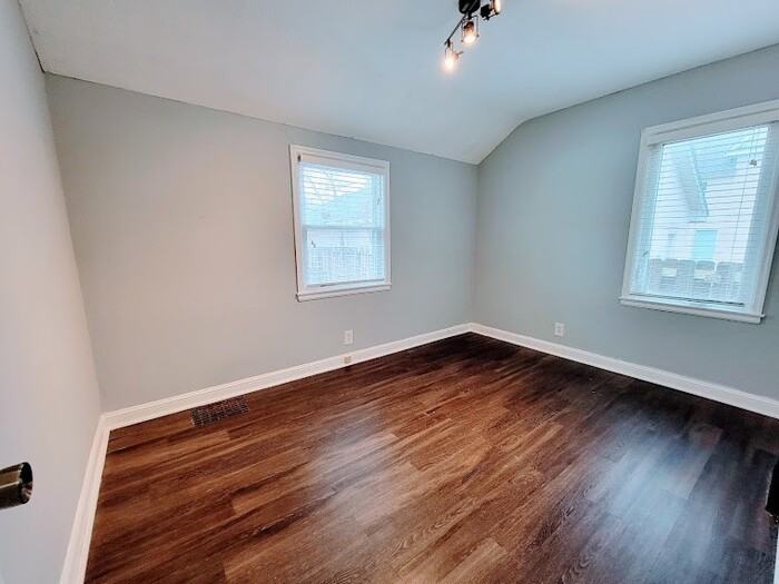 875 Agate St - Photo 7 of 21