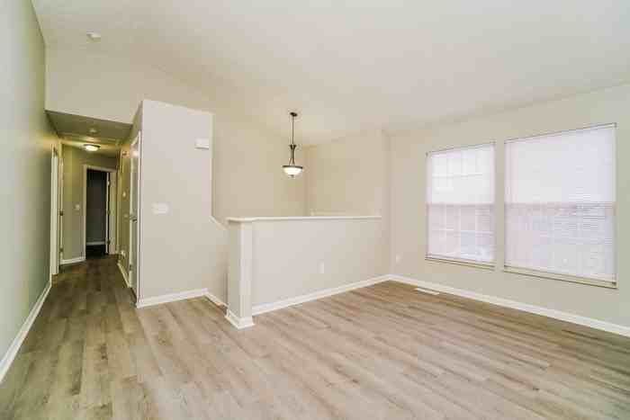 1486 Tall Meadows Dr - Photo 4 of 12