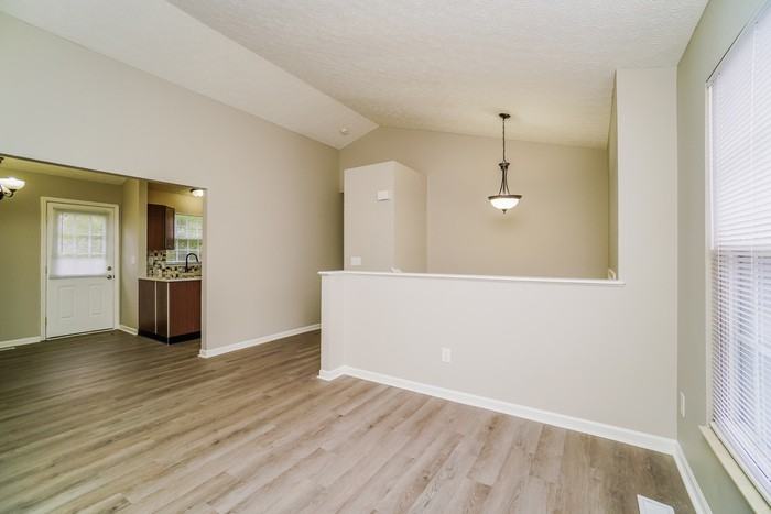 1486 Tall Meadows Dr - Photo 5 of 12