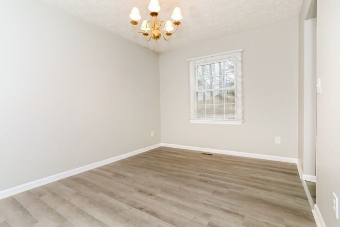 4980 Riverwatch Dr - Photo 3 of 10