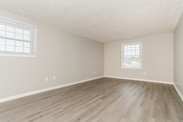 4980 Riverwatch Dr - Photo 6 of 10